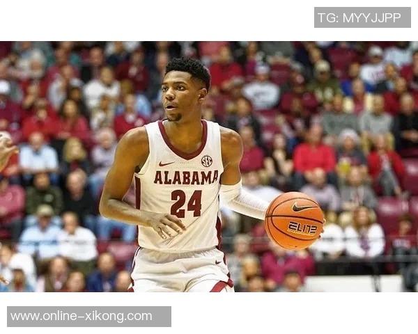 克尼佩尔盛赞布兰登米勒训练营首日表现出色展现强烈求胜欲望