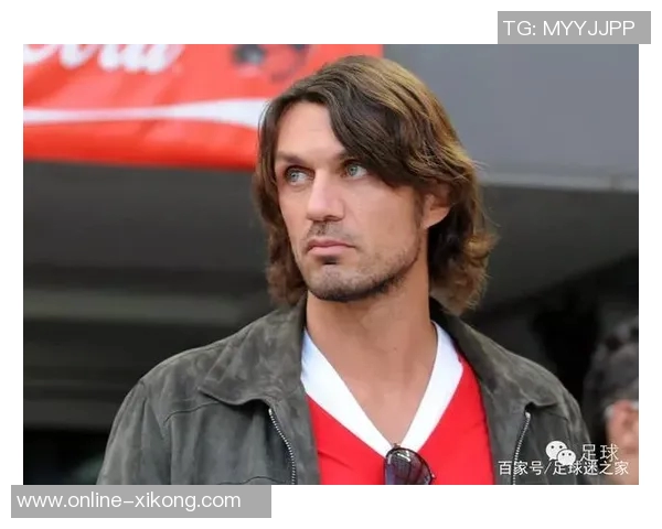 杨立瑜遭球迷怒斥：何必与阿猫阿狗争执真该给球迷竖中指