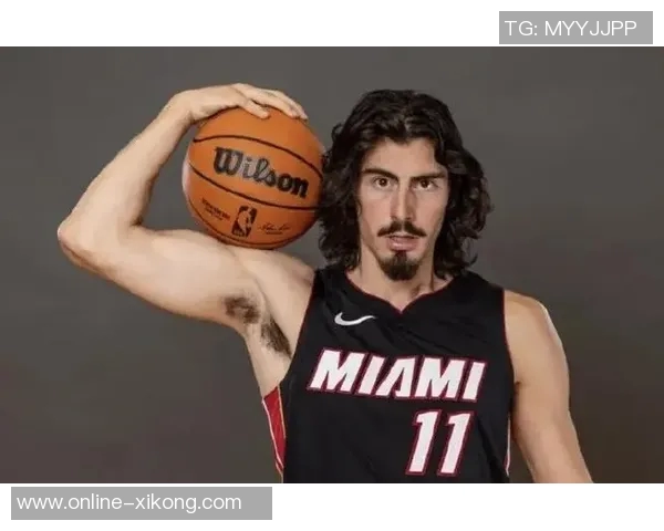 斯波称赞哈克斯表现出色认为其打球风格极具侵略性 斯波称赞哈克斯表现出色认为其打球风格极具侵略性