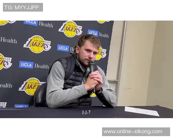 雷迪克称东契奇与里夫斯表现出色令黄蜂防守面临巨大压力