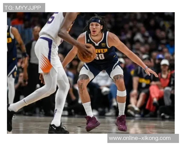 戈登高效表现三分球命中率惊人阿德尔曼称赞其聪明打球无勉强出手